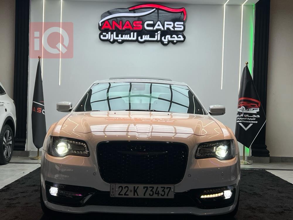 کرایسلەر 300